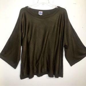 Diane Gilman Army Green sweater with wide 3/4 Sleeves, size 3X.